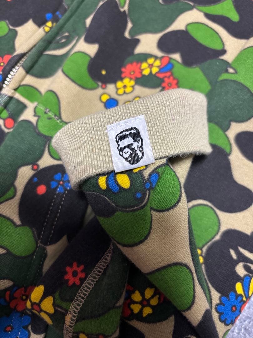【激レア】 A BATHING APE シャークパーカー