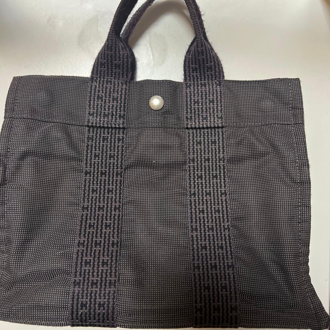 ナイロントートバッグ 黒 シンプル