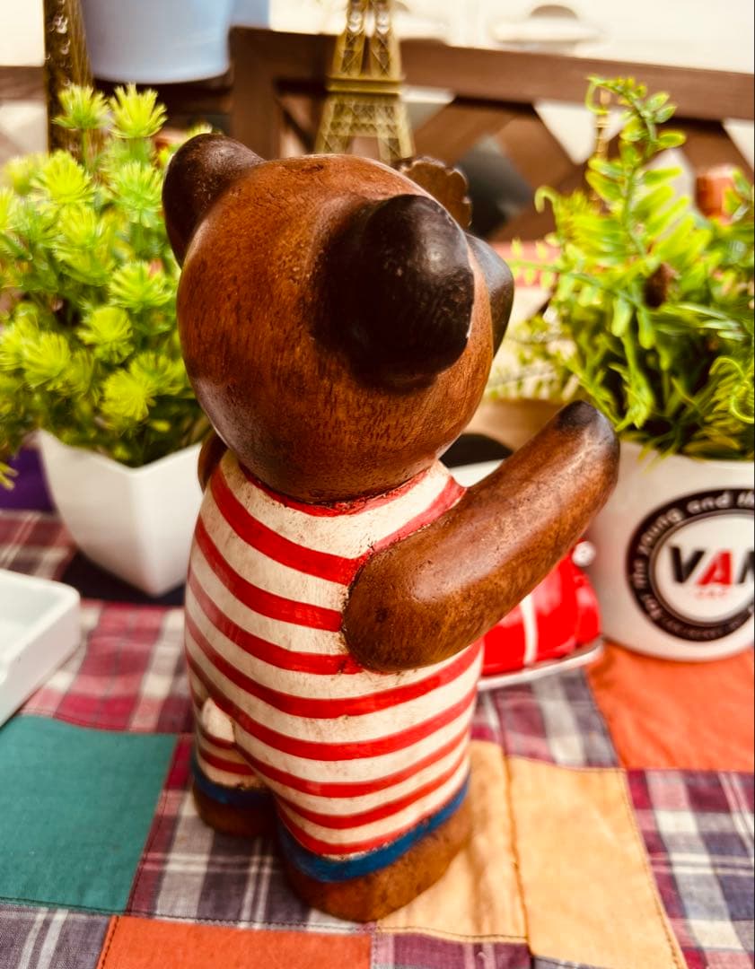 yurakota様ヴィンテージ木彫りのテディベアー愛らしくて可愛い。