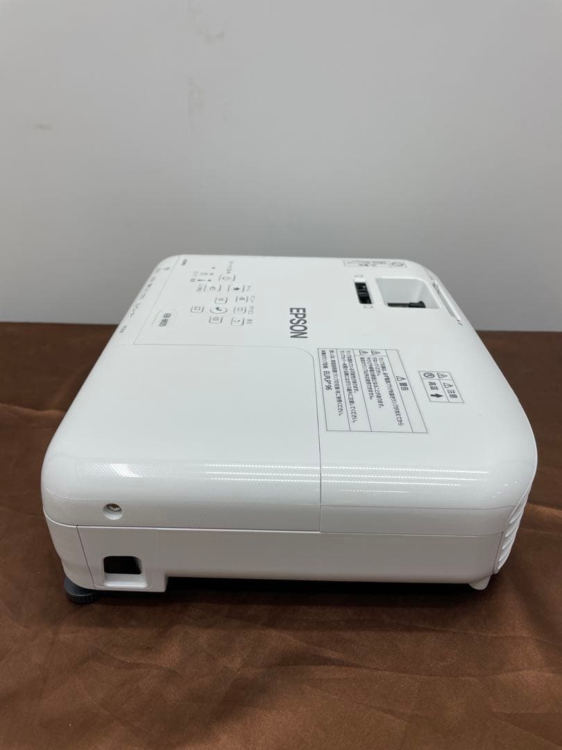 ⭐︎美品⭐︎EPSON プロジェクター EB-W05