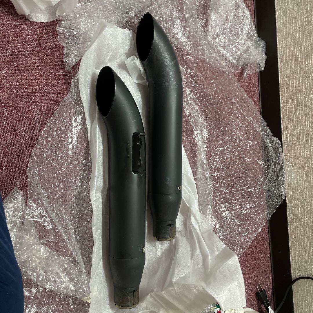 T*i様 一國モータース　ターンアウトマフラー　ソフテイル用