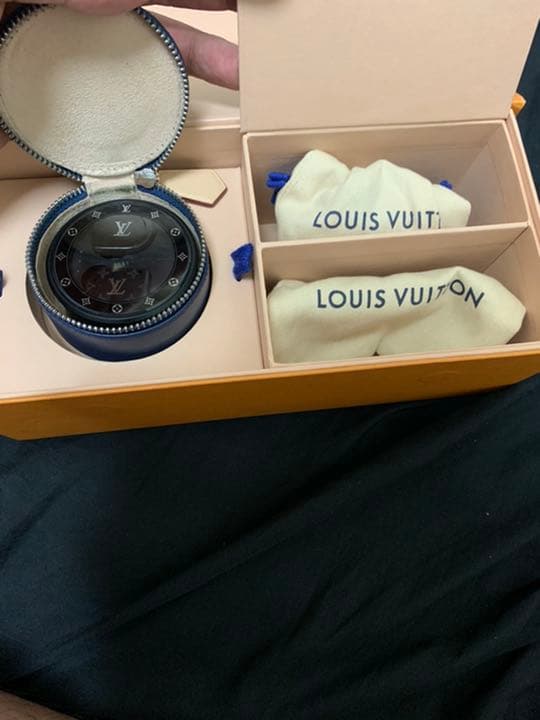 ルイヴィトン ワイヤレスイヤホン 使用回数2回