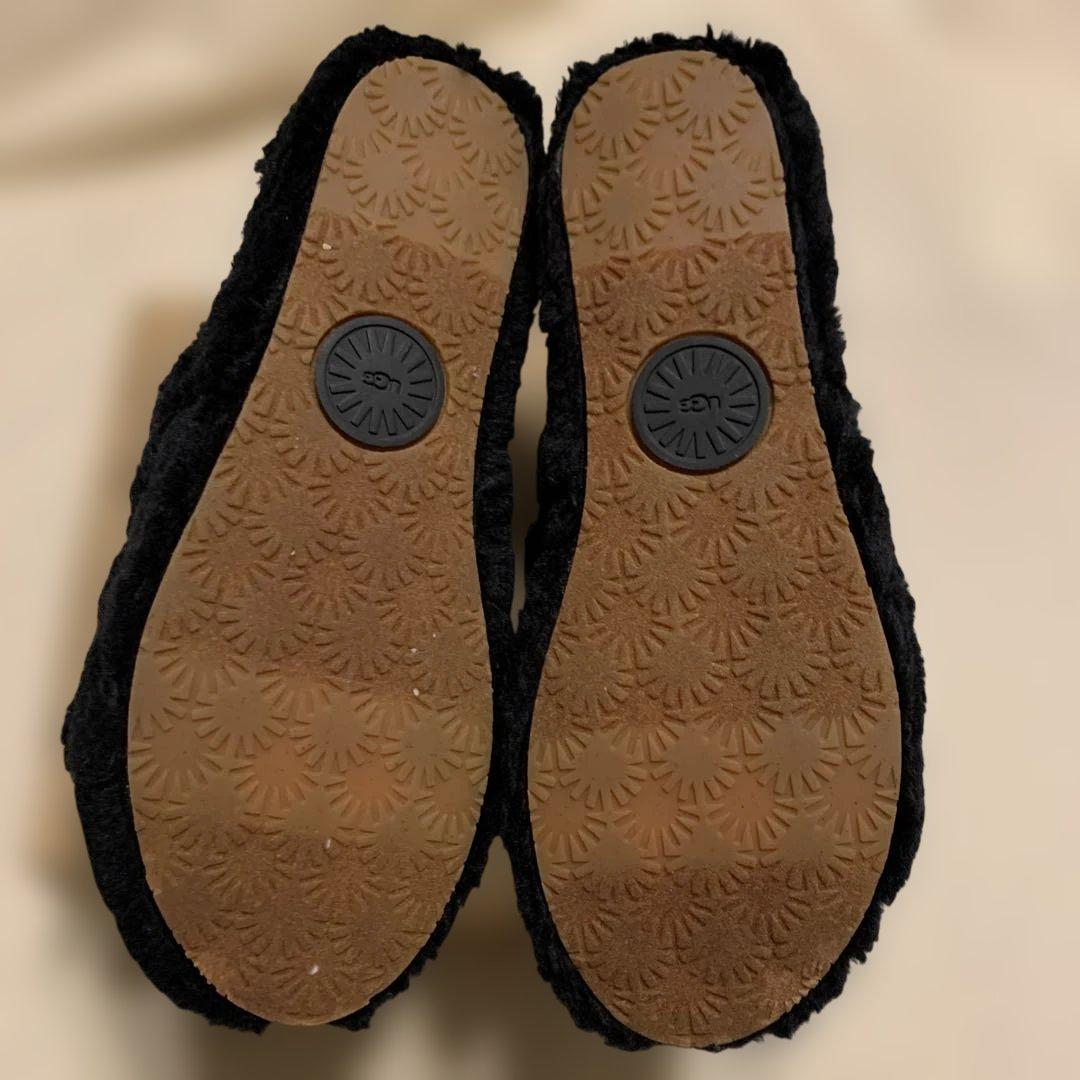 UGG ブラック ファーサンダル23cm