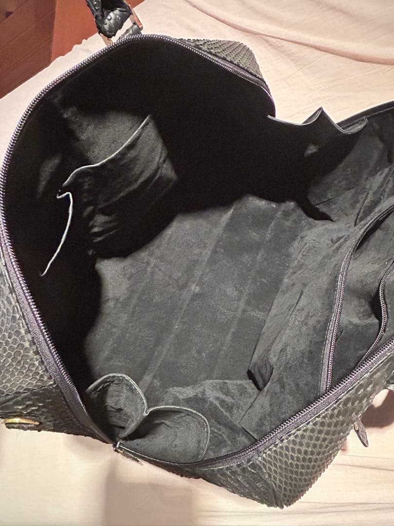 高品質　日本製　 本物ダイヤモンドパイソン 革　JRA認定 ボストンバッグ