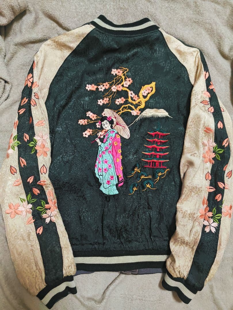 百花繚乱 スカジャン 日本限定　レーヨン 桜刺繍 unisex