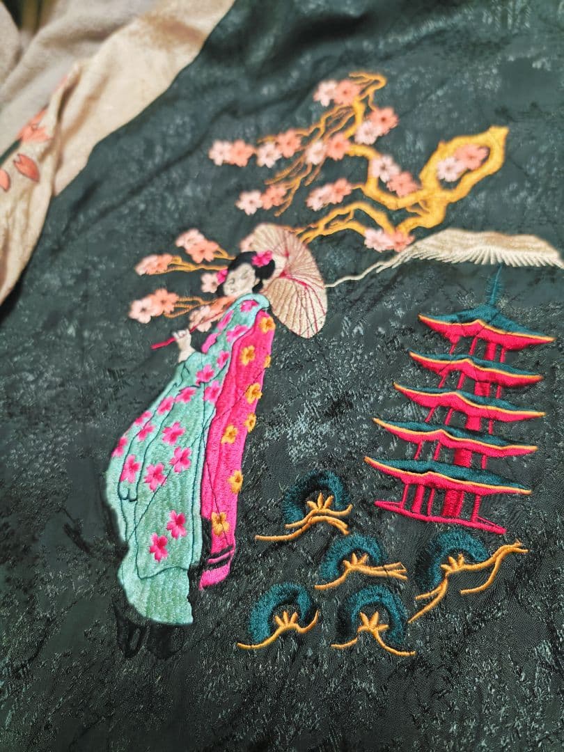 百花繚乱 スカジャン 日本限定　レーヨン 桜刺繍 unisex