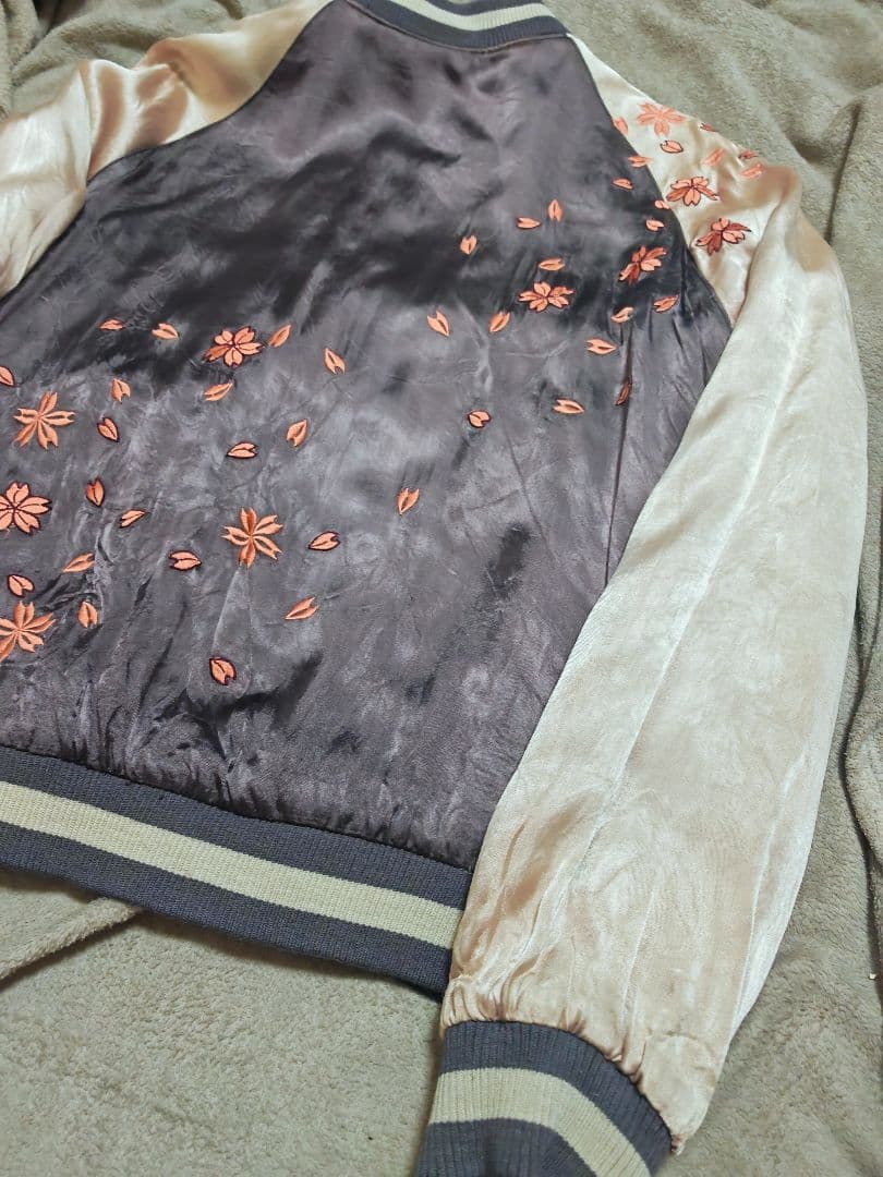 百花繚乱 スカジャン 日本限定　レーヨン 桜刺繍 unisex