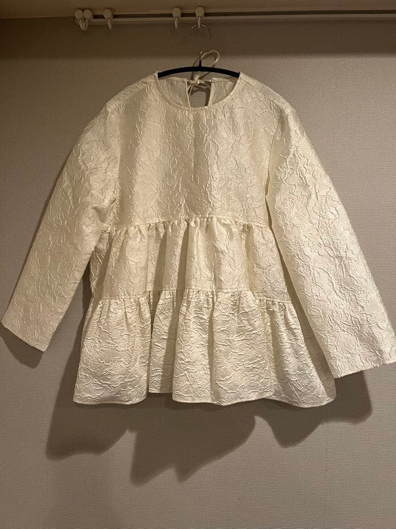 OHGA　オーガ　ジャガードギャザーブラウス 　ホワイト