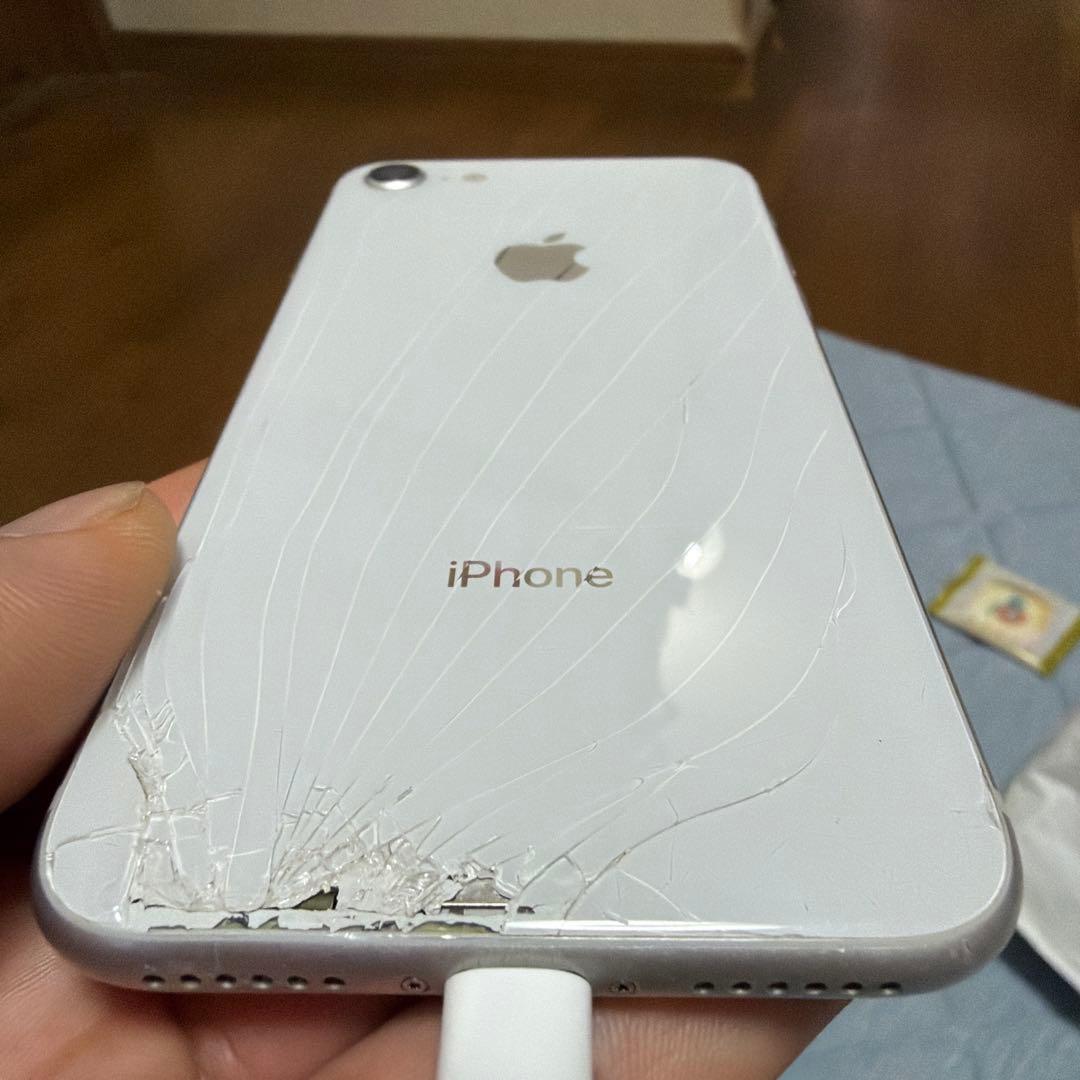 Apple iPhone 8 256GB送料込