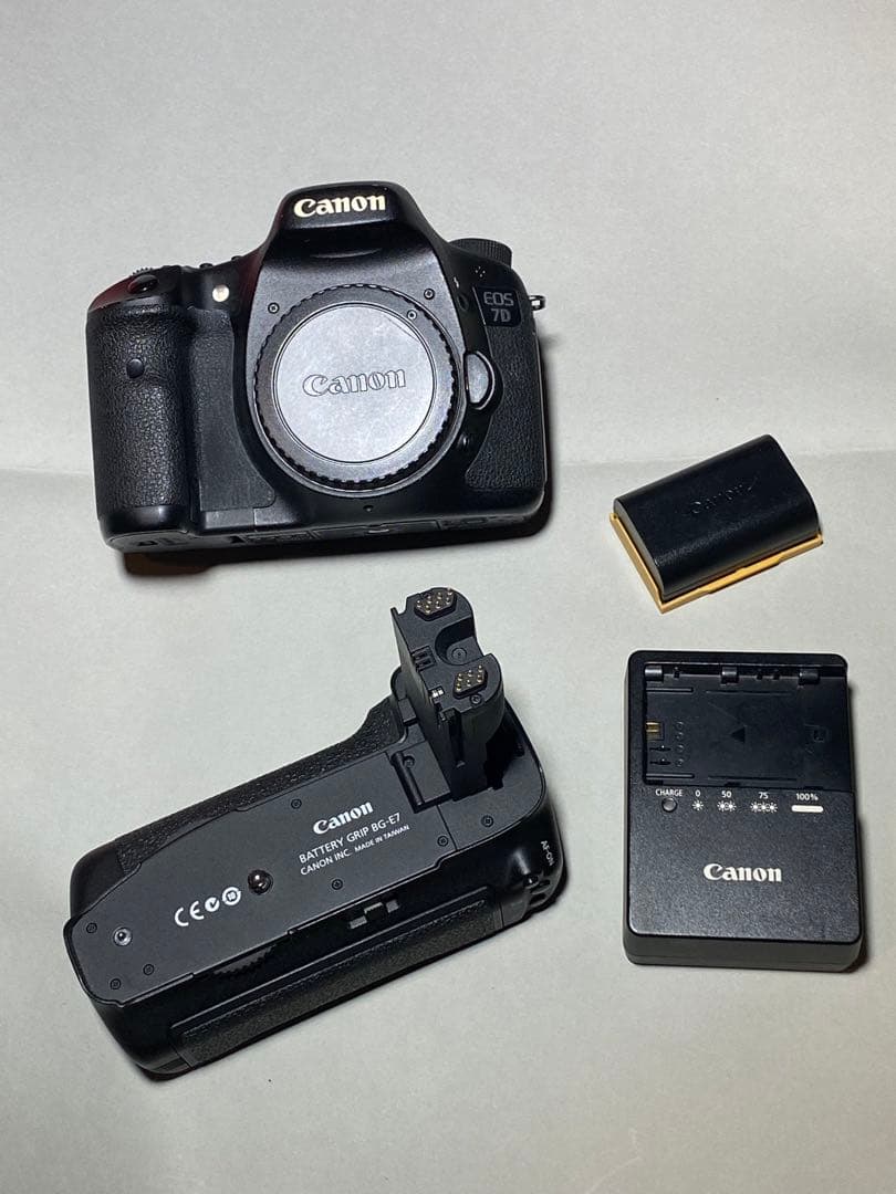 Canon EOS 7D + バッテリーグリップ BG-E7