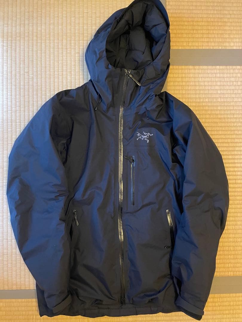 アークテリクス　ベータインサレーテッドジャケット ブラック　M