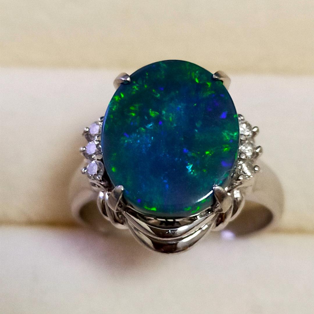 ブラックオパール　指輪　3.02ct　脇石ダイヤ　0.09ct　10.5号
