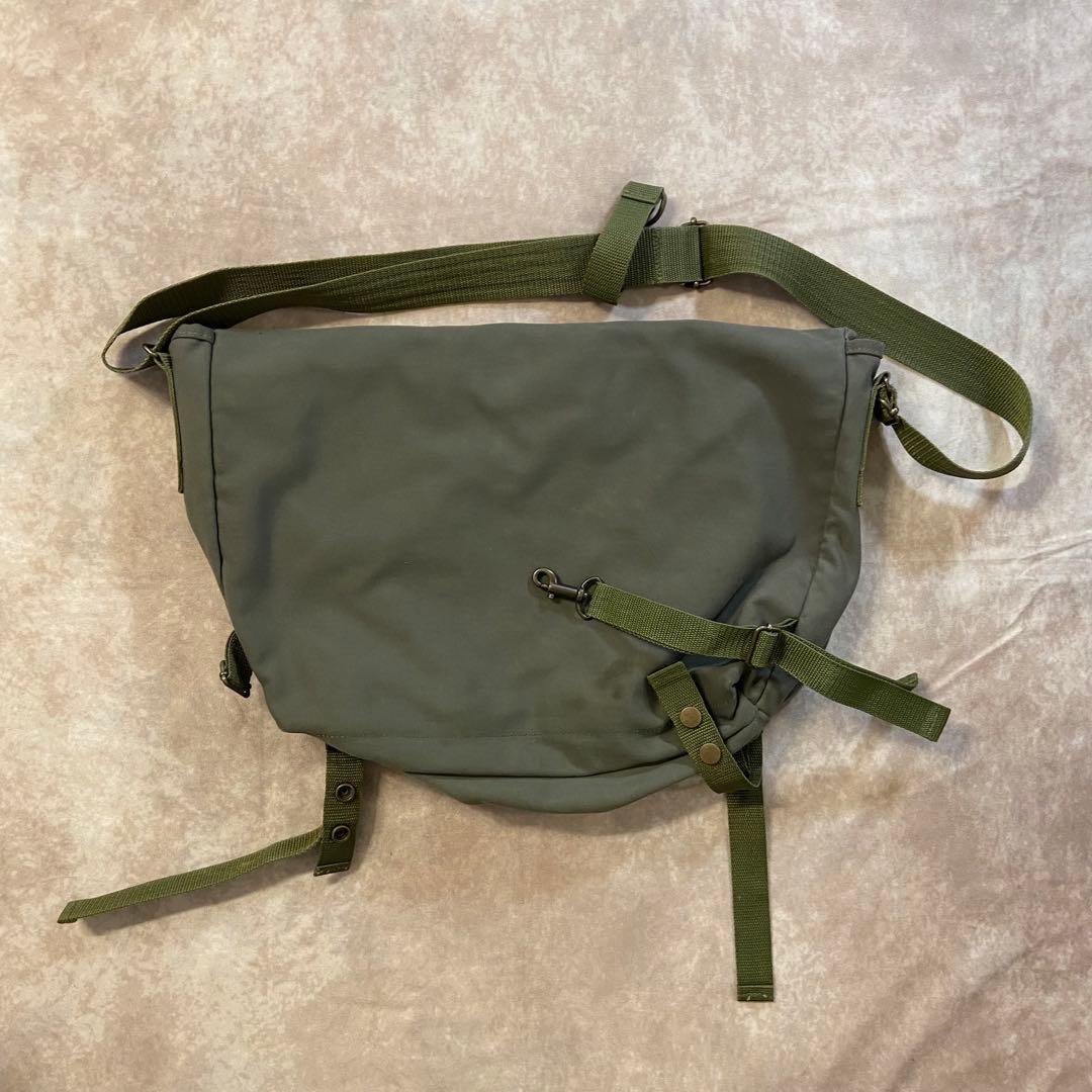 90s bitch skateboards メッセンジャーバッグ ショルダー