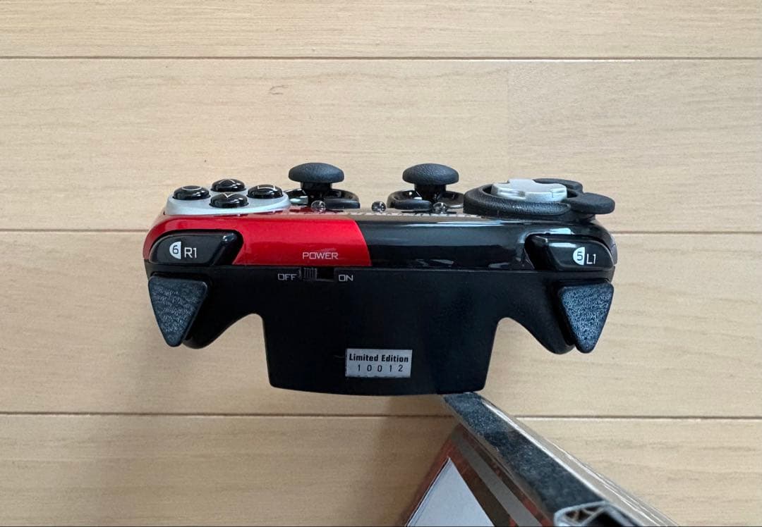 スラストマスター フェラーリ F60 ゲームパッド