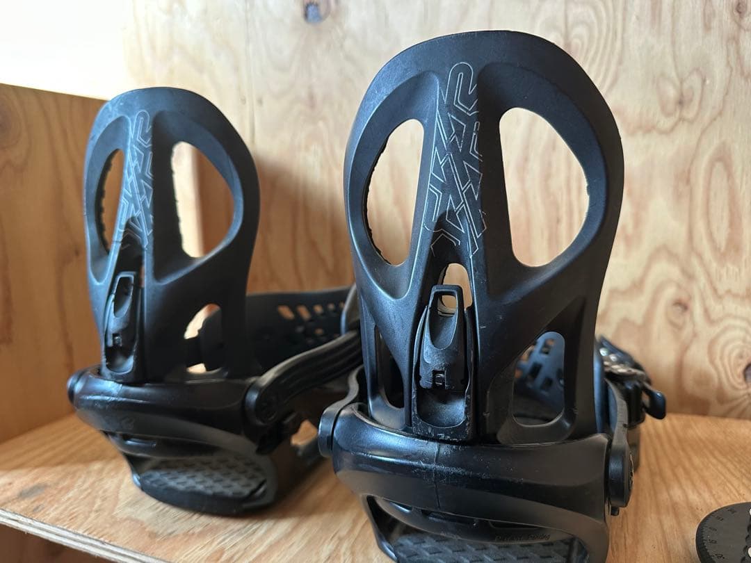 ブラック スノーボード ビンディング