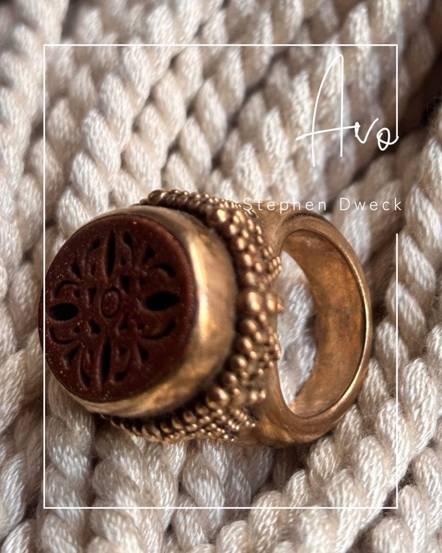 Stephen Dweck 美しい色の彫装飾リング ゴールド