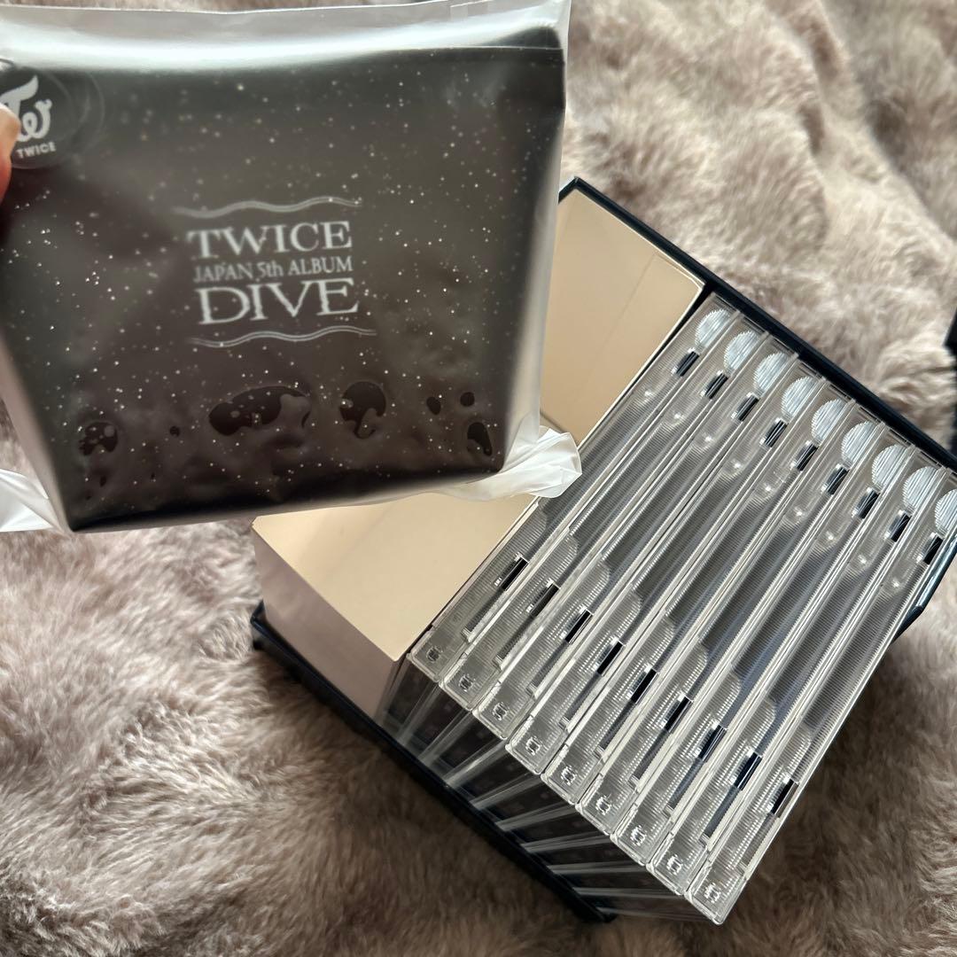 TWICE DIVE 777限定版のみ