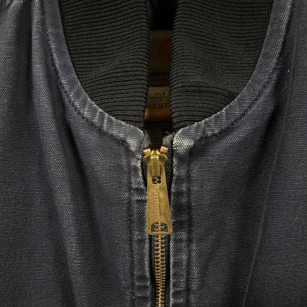Carhartt ネイビージップアップダックベスト