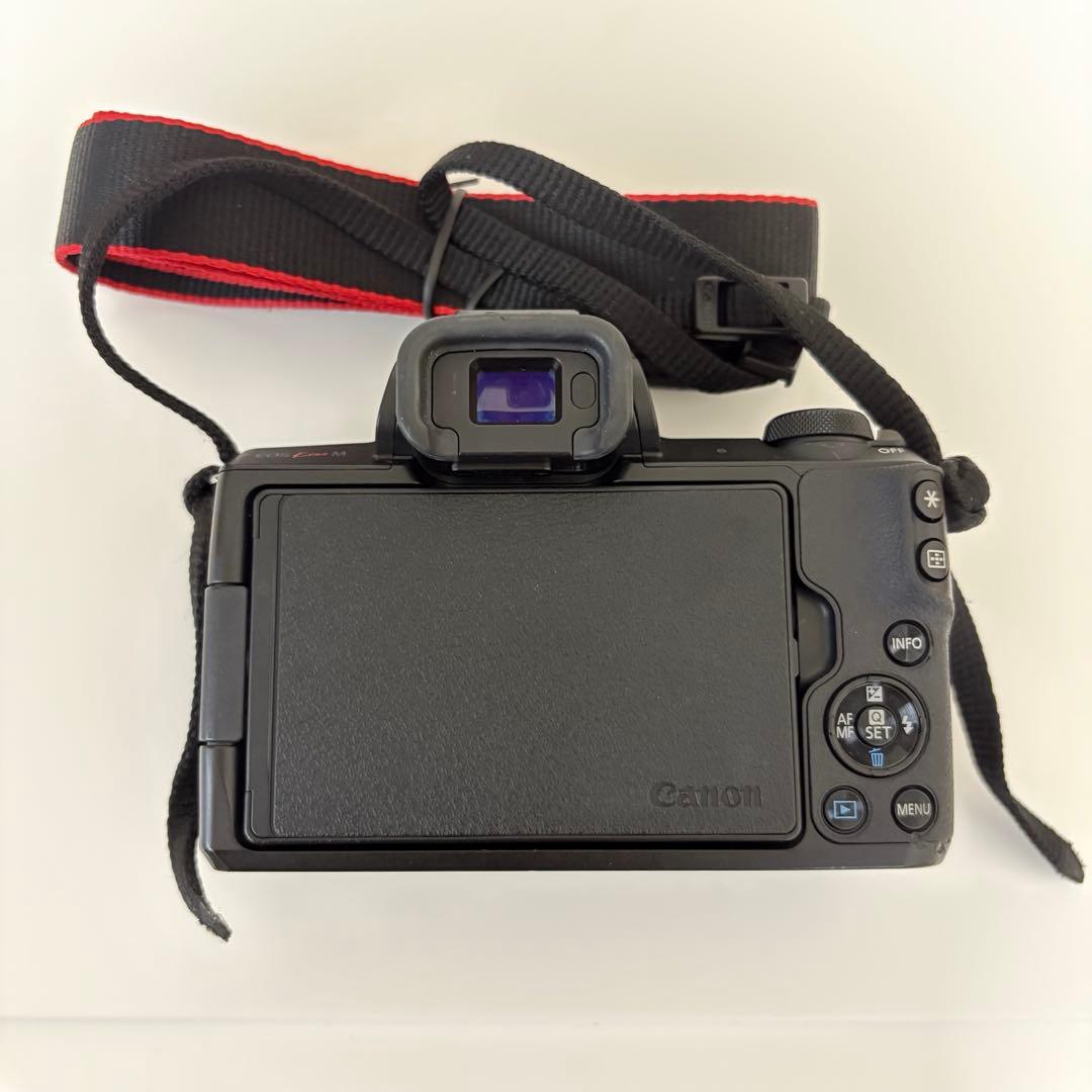 う*ん様 Canon EOS Kiss M ダブルズームキット ブラック