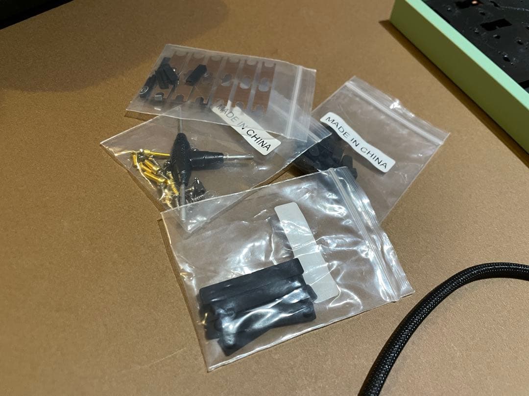 QK65 R1 (green and gold) 自作キーボード