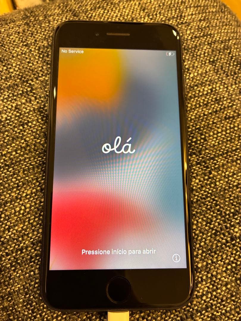 iPhone8 本体　スペースグレイ