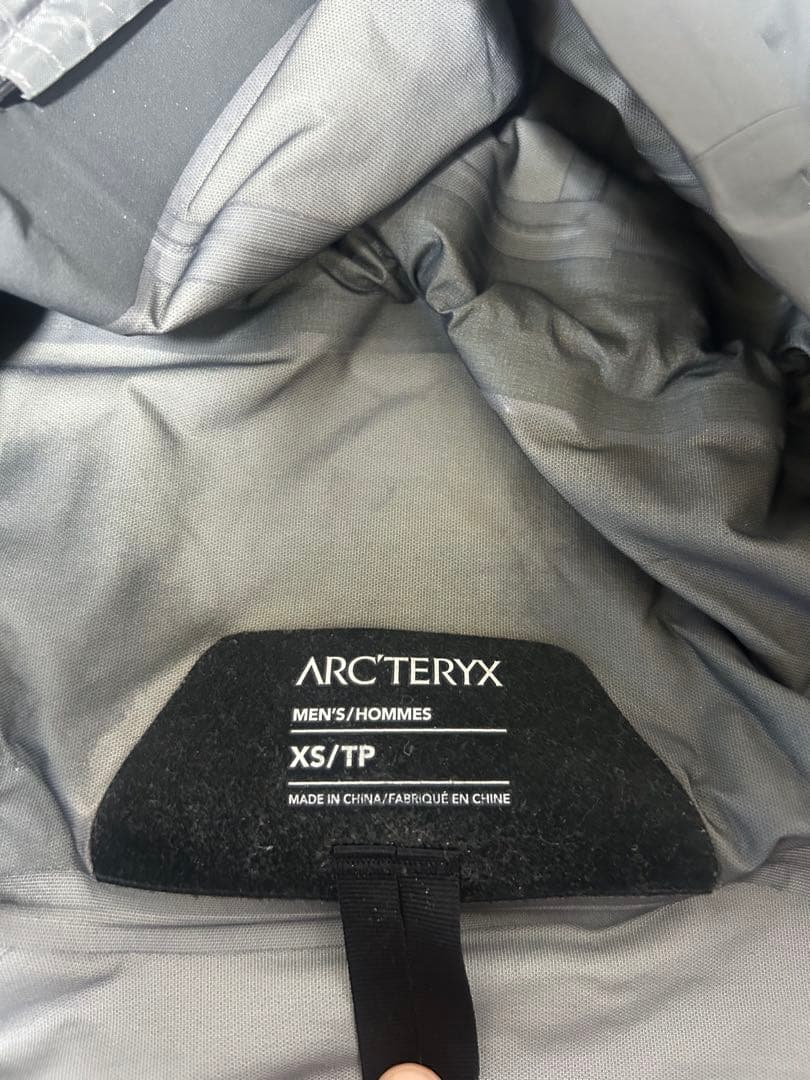 ハギ　ARC'TERYX マウンテンパーカー XS グレー　BETA LT