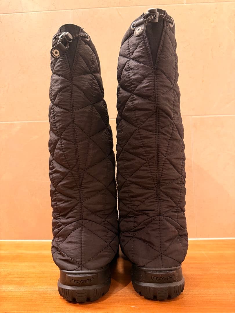 BOGS ブラック キルティング スノーブーツ