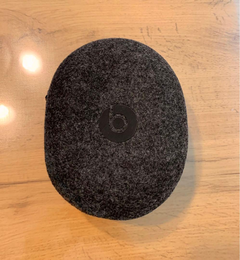 【美品】beats solo proワイヤレス ヘッドホン　ゴールド