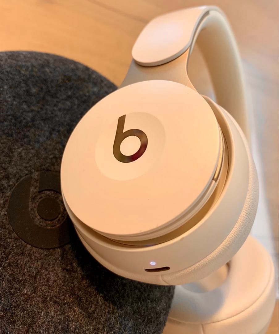 【美品】beats solo proワイヤレス ヘッドホン　ゴールド