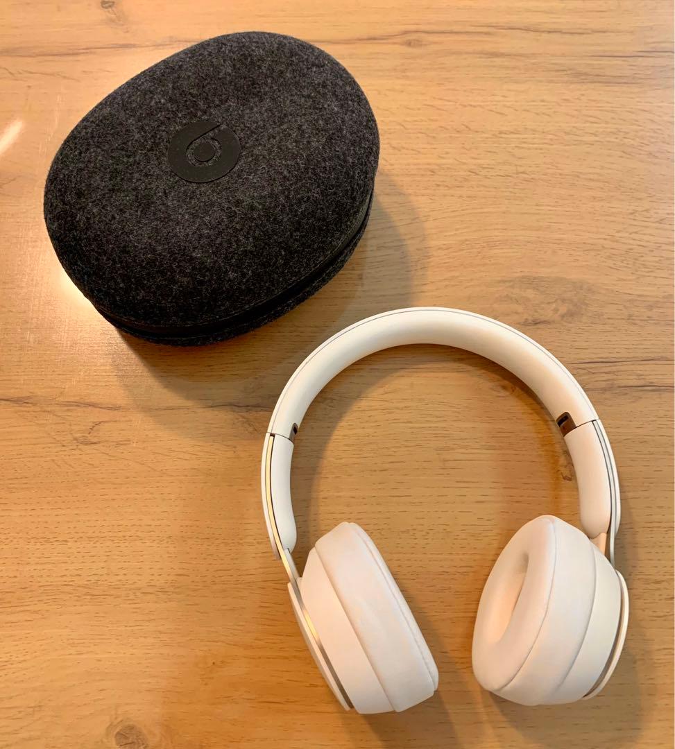 【美品】beats solo proワイヤレス ヘッドホン　ゴールド