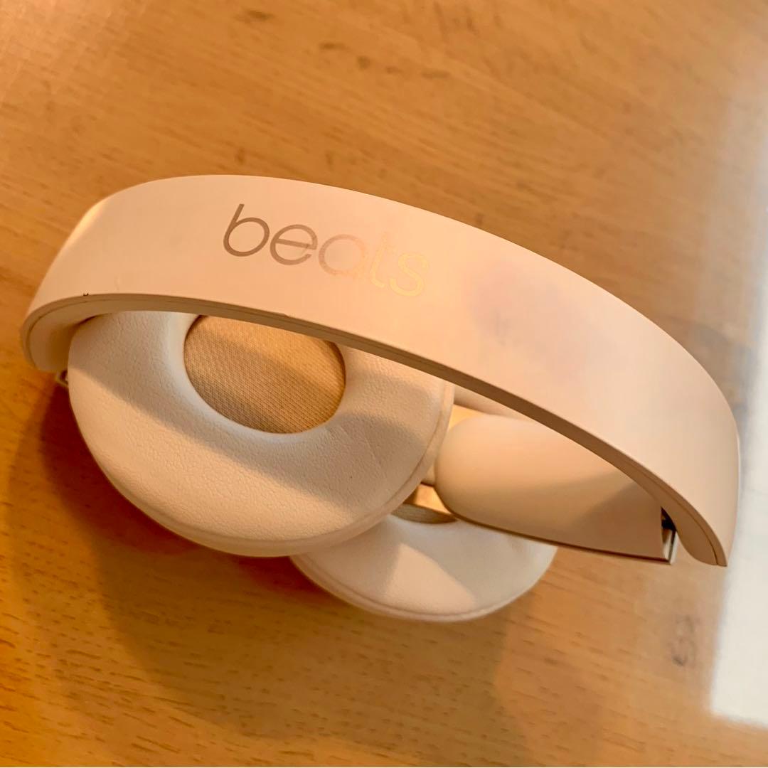 【美品】beats solo proワイヤレス ヘッドホン　ゴールド