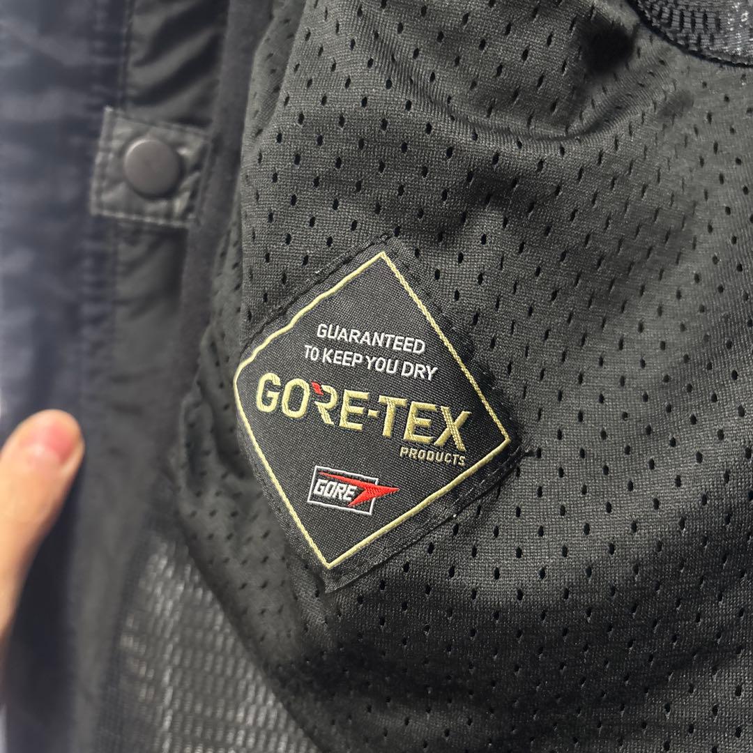 VOLCOM GORE-TEX 黒　 スノーボード　ウェア　ジャケット