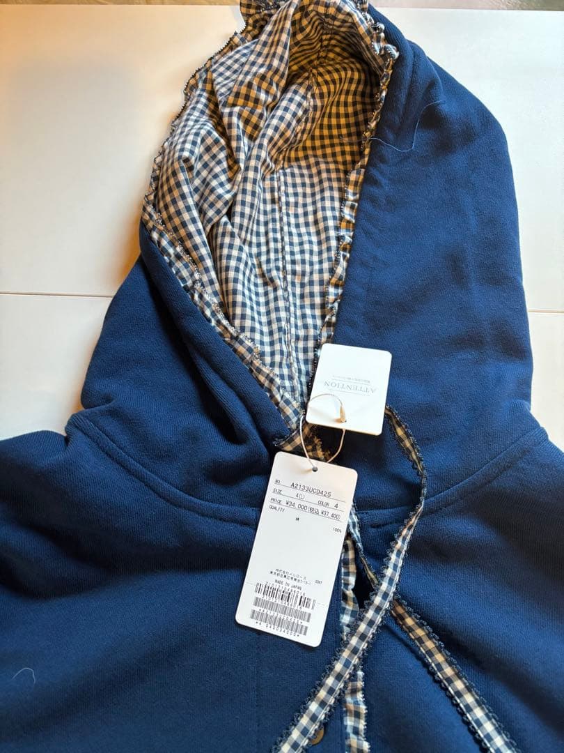 すごくお安く提供　ピンクハウス　　パーカー