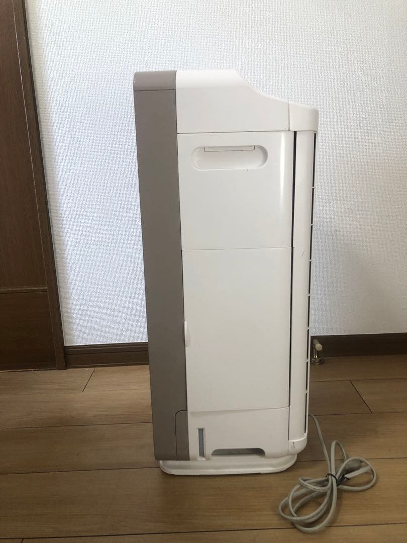 【美品】HITACHI 空気清浄機 EP-NVG90 自動掃除 加湿機能付き