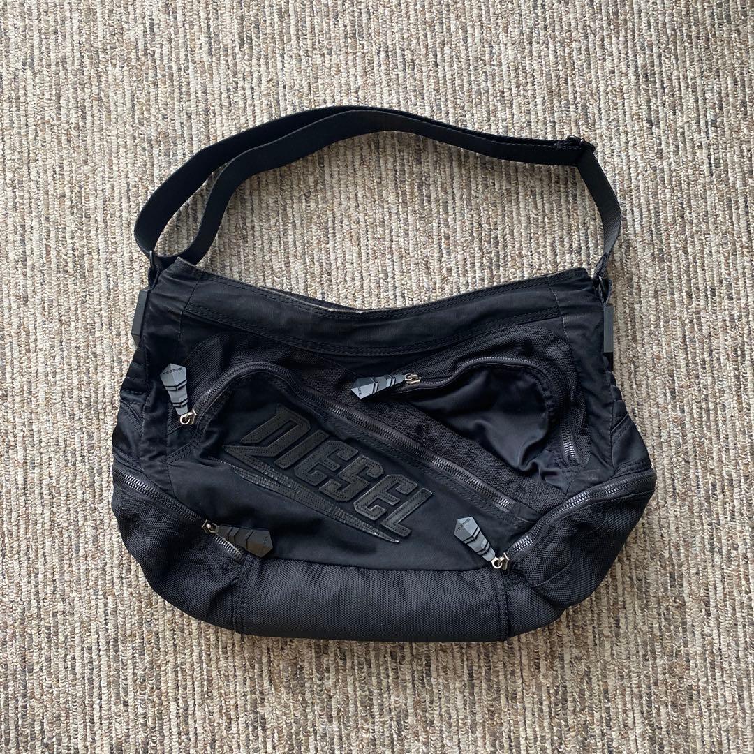 【じーじ】DISEL メッセンジャーバッグ　古着　Y2K