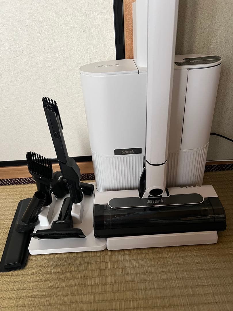 Shark キャニスター掃除機 ホワイト アタッチメント付き　CS151JAE