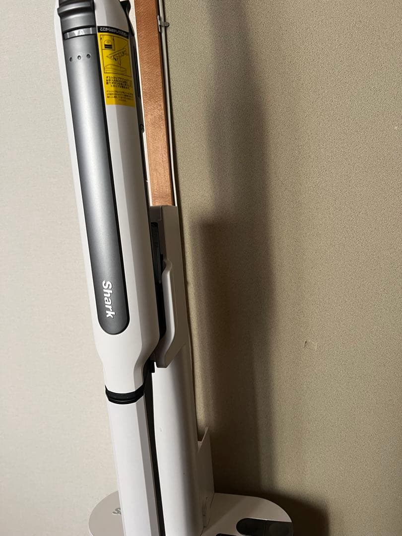 Shark キャニスター掃除機 ホワイト アタッチメント付き　CS151JAE