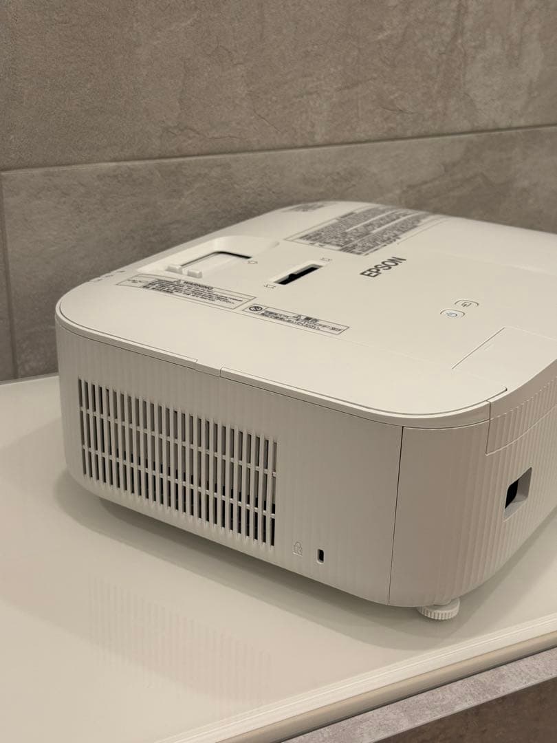 エプソン　プロジェクター　EH-TW6250