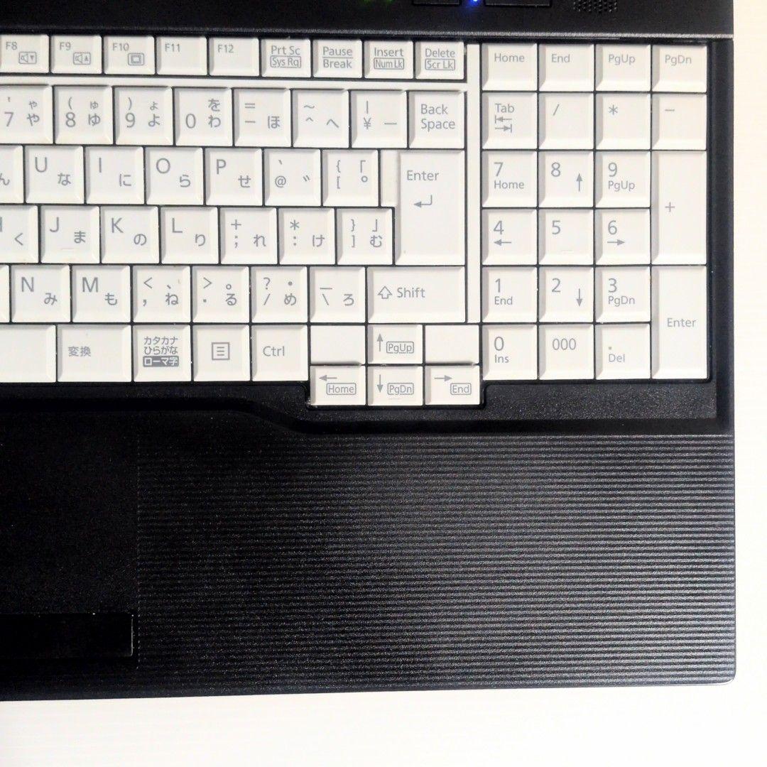 大型15.6型モニター！テンキー付き！ 富士通 LIFEBOOK A579/A