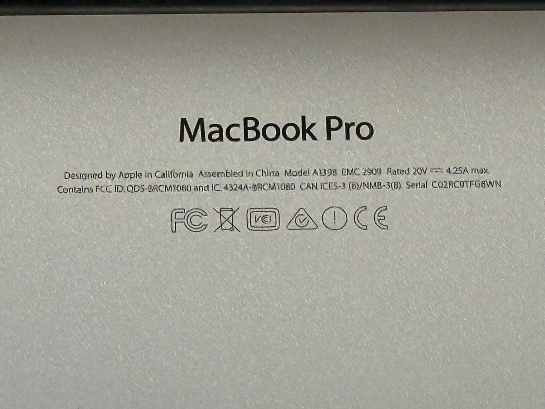 MacBook本体 MacBook Pro A1398 16GB 250GB