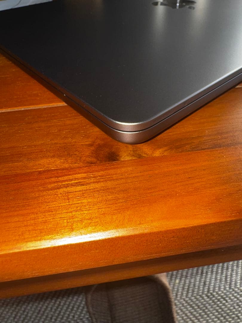 MacBook本体 Apple MacBook Air (M2, 8GB, 256GB)