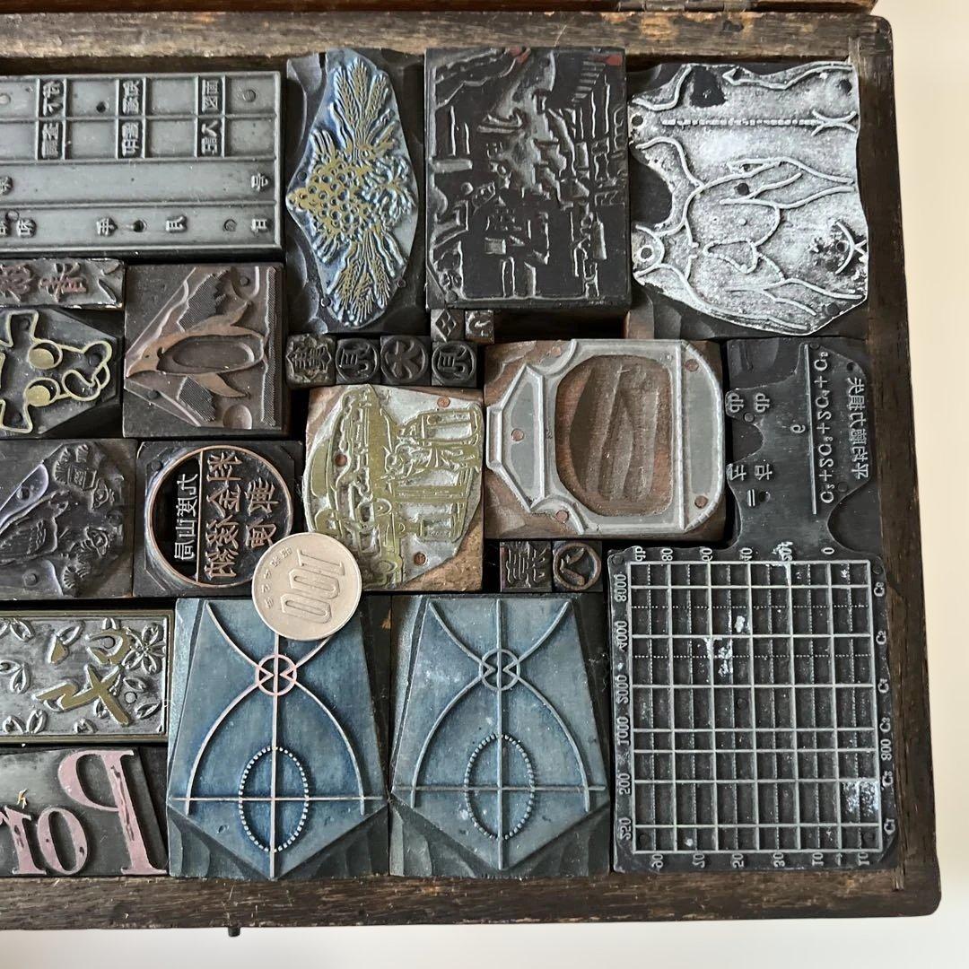 m3【木のケース入り　大量】活版印刷所で使われていた木版/ロゴ【古道具】