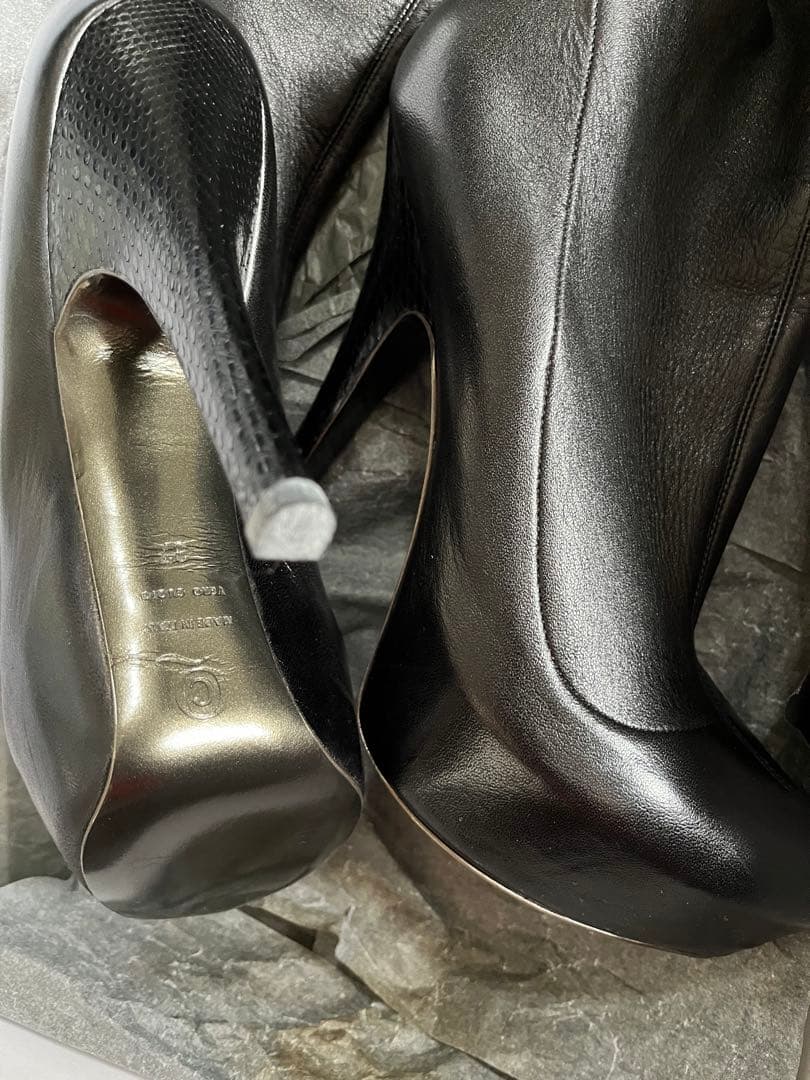 Alexander McQueen 新品　サイハイブーツ　ブラック