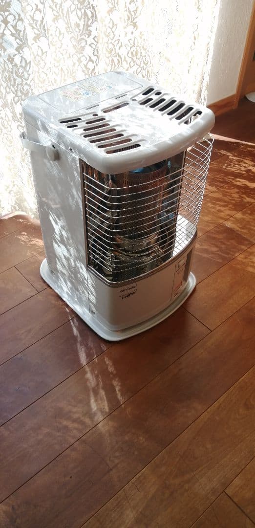 超コンパクト!!　可愛いトヨトミ石油ストーブ　RS-H29N