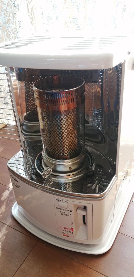 超コンパクト!!　可愛いトヨトミ石油ストーブ　RS-H29N