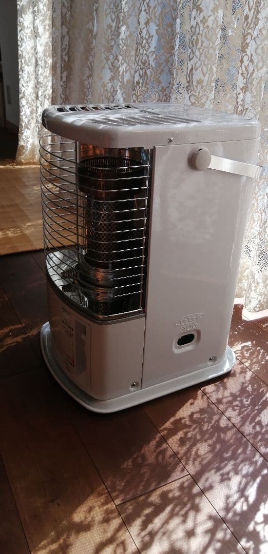 超コンパクト!!　可愛いトヨトミ石油ストーブ　RS-H29N