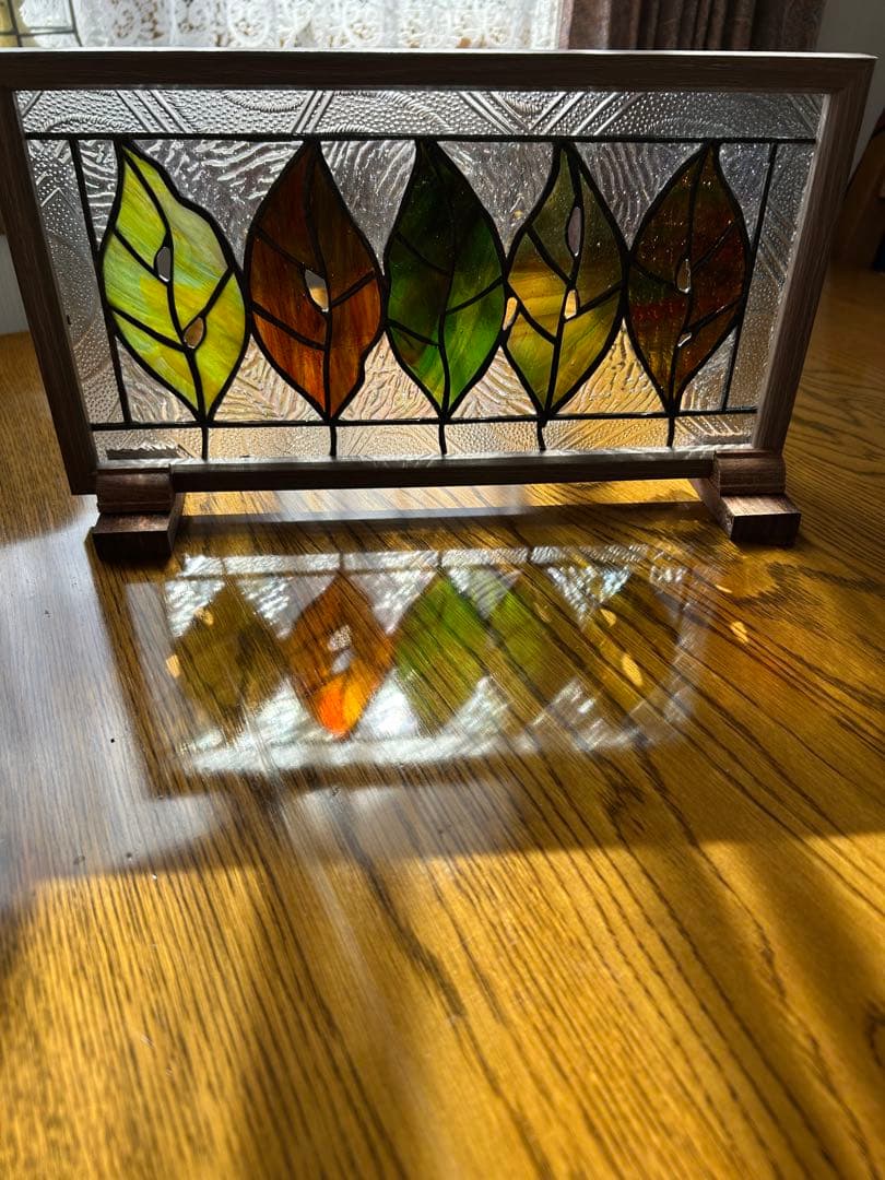 ステンドグラス　パネル秋の葉っぱ達11