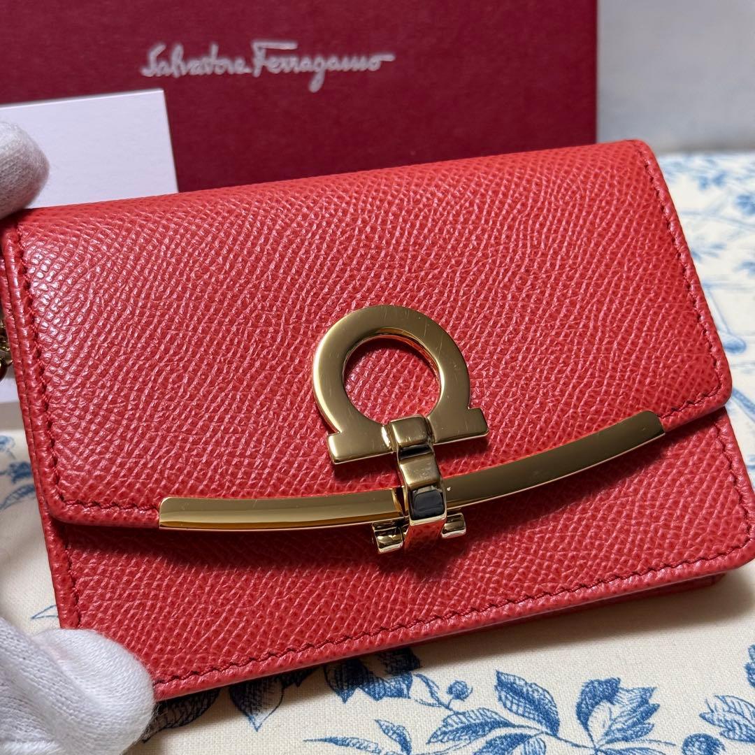 ライ　　フェラガモ　コーラル　カードケース　キーケース