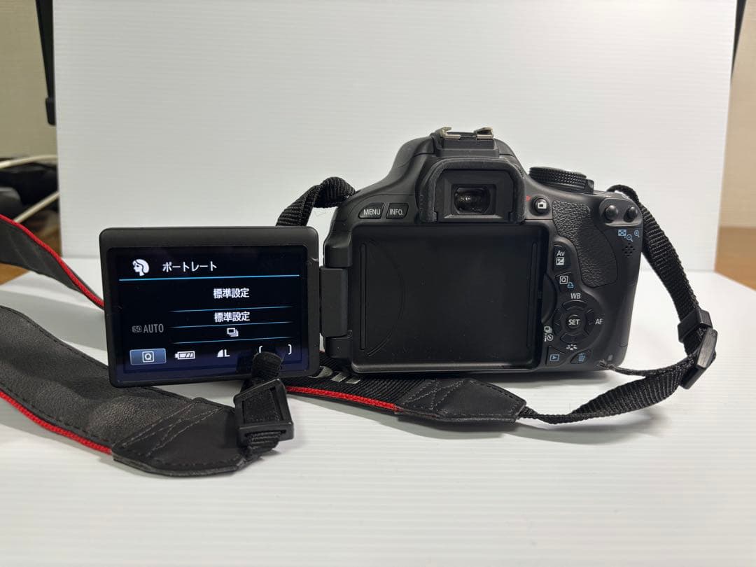 【美品】Canon　EOSKissX5　ダブルズームレンズキット（中古