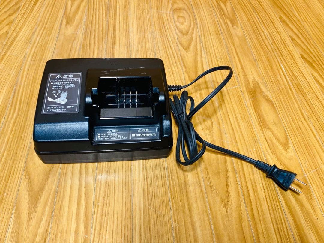 (2) Panasonic 電動自転車用充電器 NKJ069Z1